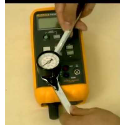 Fluke 719 便携式自动压力校验仪图2